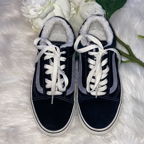 Vans Old Skool Faux Fur Lined Black Sneakers 5.5 - Picture 3 of 17